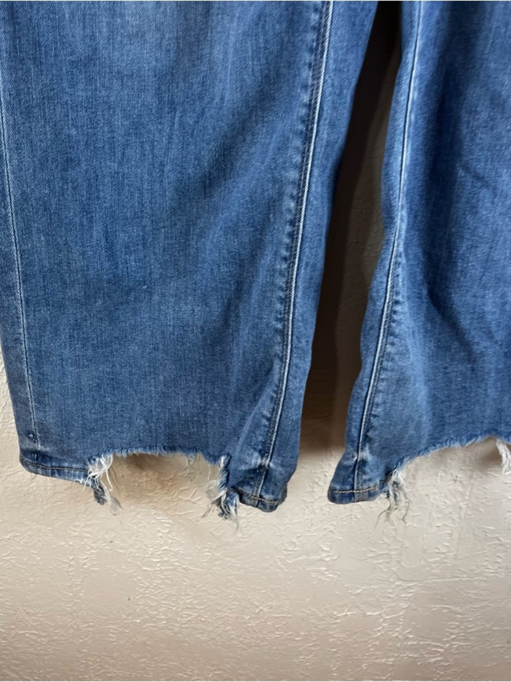 American Eagle Dreamy Drape Stretch Super High-Waisted Baggy Wide-Leg Jeans - Picture 9 of 15